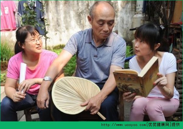 老人喜欢读书好不好？老人读书的乐趣[多图]