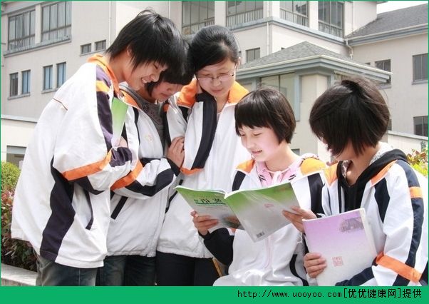 初中生怎么追女孩？初中生追女孩的方法介绍(5)