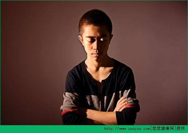 我15岁有喉结了正常吗？我15岁有喉结还会不会长高？(3)