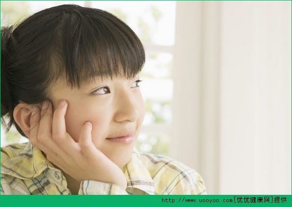 我15岁老是想呕吐是怎么回事？15岁老是恶心呕吐该怎么办？(3)