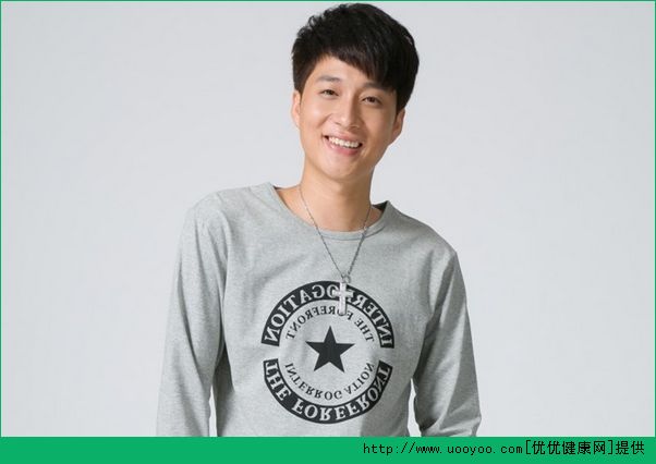我15岁老是想呕吐是怎么回事？15岁老是恶心呕吐该怎么办？(4)