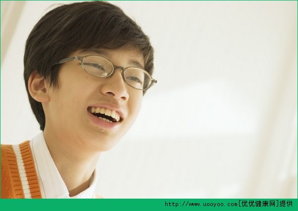 我15岁男生正常身高体重是多少？15岁男生的标准身高体重(3)