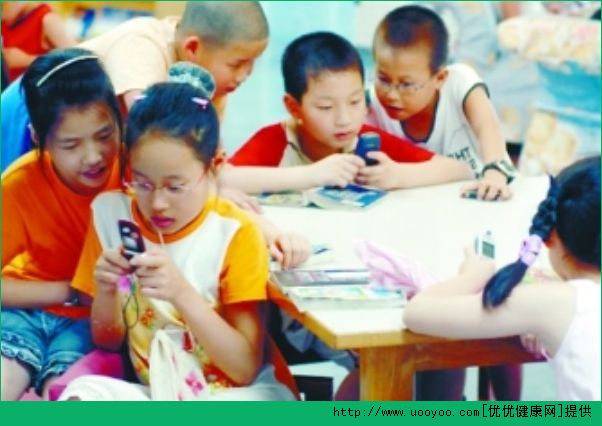 我想买手机可妈妈不让，小学生可以用手机吗？(3)