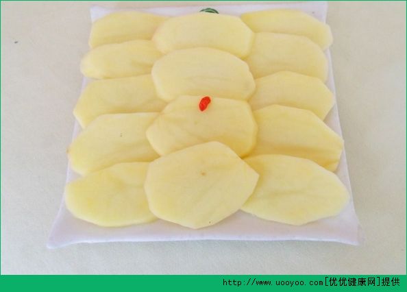 我14岁脸上长斑怎么办？14岁长斑要注意什么？(2)
