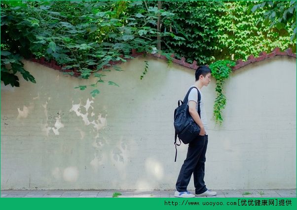 14岁男孩子的标准身高是多少？14岁男孩子的标准身高和体重是多少？(2)
