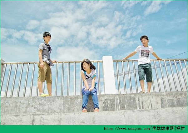 14岁男孩子的标准身高是多少？14岁男孩子的标准身高和