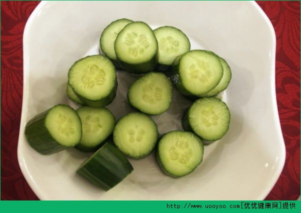 黄瓜可以去痘痘吗？贴黄瓜片可以去痘痘吗？(3)