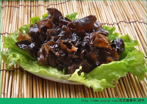 黄瓜凉拌木耳怎么做？黄瓜凉拌木耳的做法介绍(3)