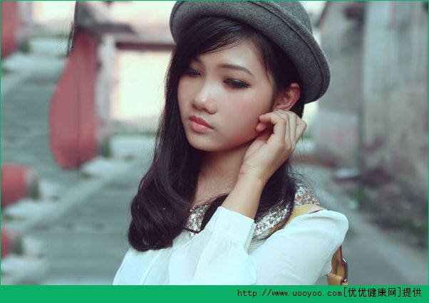 我16岁胸部一碰就疼是为什么？16岁乳房经常疼怎么办？(4)