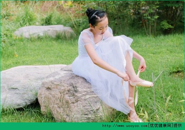 我11岁白带多正常吗？11岁女孩白带很多怎么办？[多图]
