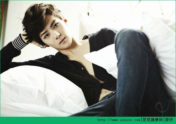 我15岁喜欢男生怎么办？我是一个男的可以喜欢男生吗？(4)