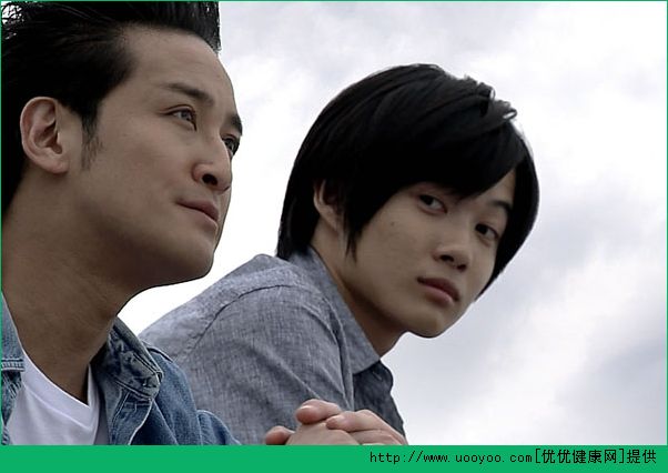 我15岁喜欢男生怎么办？我是一个男的可以喜欢男生吗？[