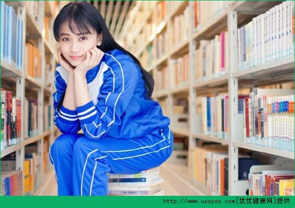 17岁女生怎么穿衣服好看？17岁女生春天穿什么衣服好看