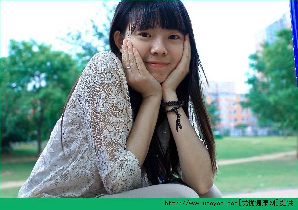 17岁少女月经总是提前正常吗？17岁月经总是提前怎么办