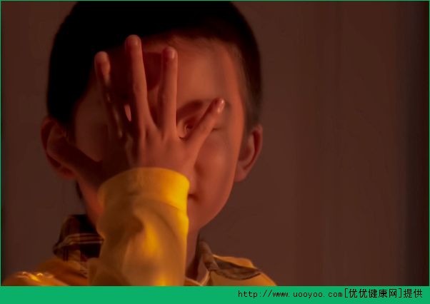 我12岁看到了女生洗澡怎么办？12岁男生可以看女生洗澡