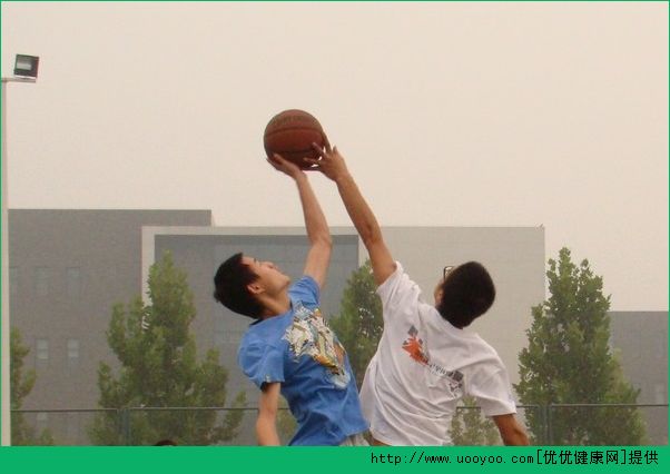 我13岁男长毛正常吗？13岁男生长阴毛是为什么？(3)