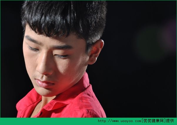 我13岁有女朋友可以接吻吗？我13岁可以接吻吗？(3)