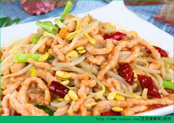 豆芽炒肉怎么做好吃？黄豆芽炒肉的做法(2)