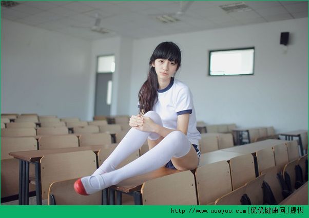 13岁少女恋上35岁大叔怎么办？13岁少女应该如何拒绝情感诱惑？(2)