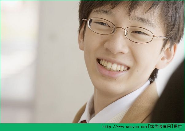 16岁可以做视力矫正手术吗？我16岁想做视力矫正手术行吗？(3)