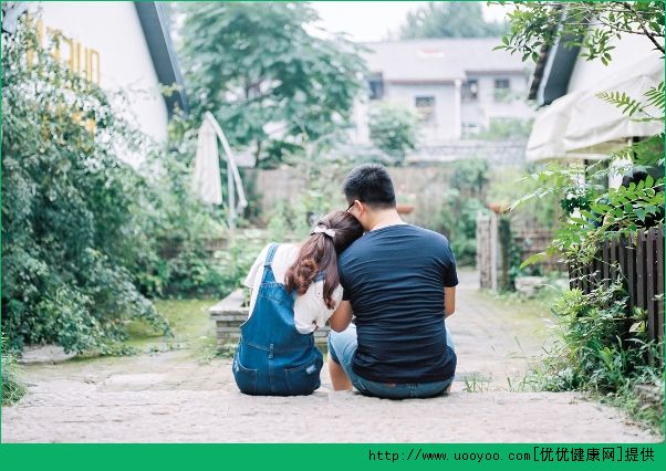 谈恋爱同居好不好？谈恋爱时就同居好吗？[多图]