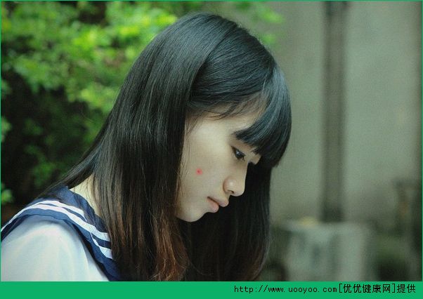 16岁为什么脸上长痘痘？脸上长痘痘怎么调理？(1)