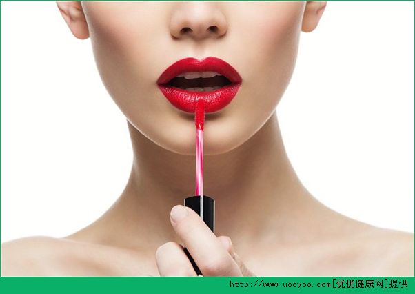 如何正确使用唇膏？唇膏使用方法(6)