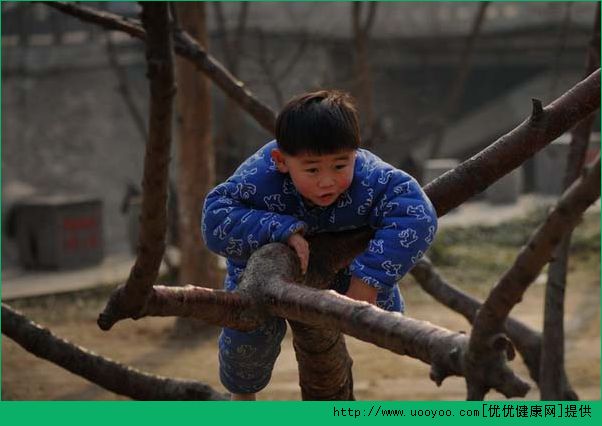 孩子调皮是什么原因？孩子调皮好动怎么办？(6)