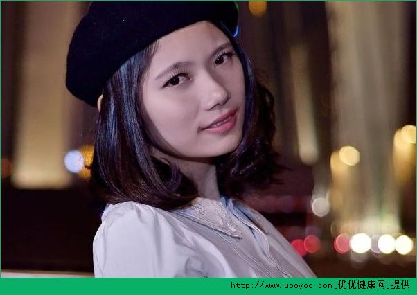 我17岁有喉结是女生正常吗？17岁女生喉结突出怎么办？(1)
