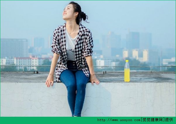 18岁女生春天穿什么衣服好看？18岁女生穿衣搭配(3)