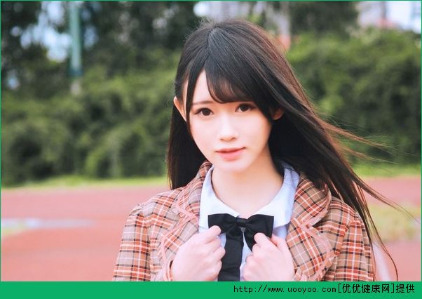 女生会长喉结吗？女生有喉结正常吗？(4)