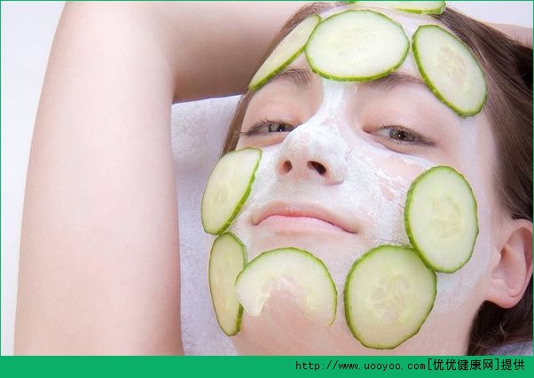 黄瓜贴脸能补水吗？黄瓜贴脸保湿效果好吗？(3)
