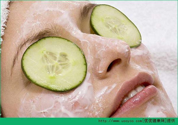 黄瓜贴脸能补水吗？黄瓜贴脸保湿效果好吗？(4)