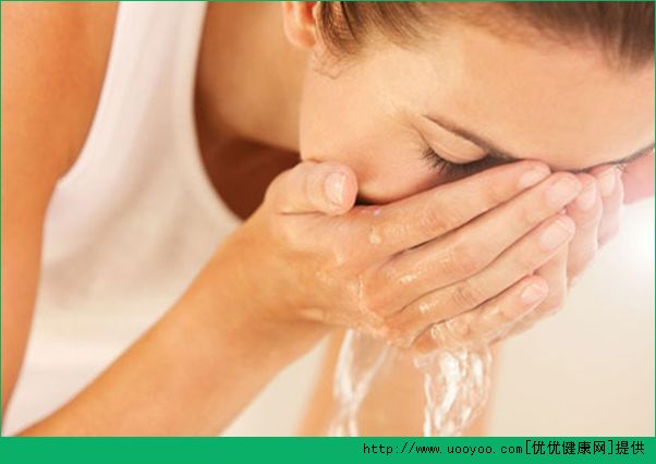 淘米水洗脸能补水吗？淘米水洗脸保湿效果好吗？(3)