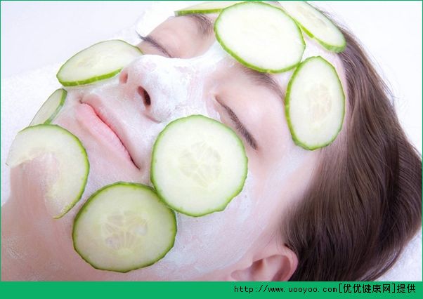 黄瓜贴脸能补水吗？黄瓜贴脸保湿效果好吗？(2)