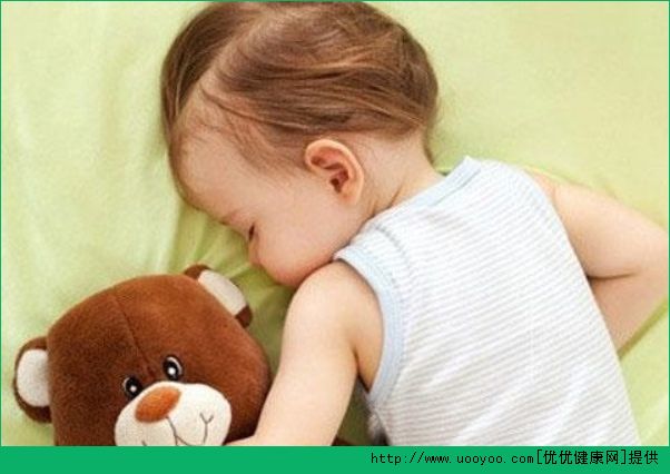 脸上出油厉害是什么原因？脸上出油多是什么原因？(4)