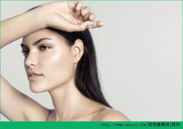 脸上出油厉害是什么原因？脸上出油多是什么原因？(1)