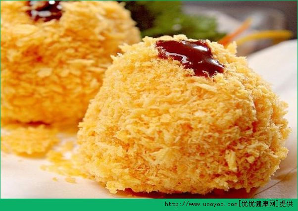 为什么脸皮肤会出油多？皮肤出油是缺水吗？(4)