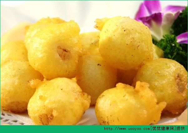 脸出油是什么原因？脸出油是因为缺水么？(3)