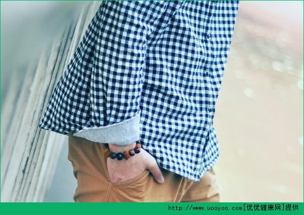 青春期男孩脸上长痘痘是什么原因？青春期男生长痘怎么办？(1)