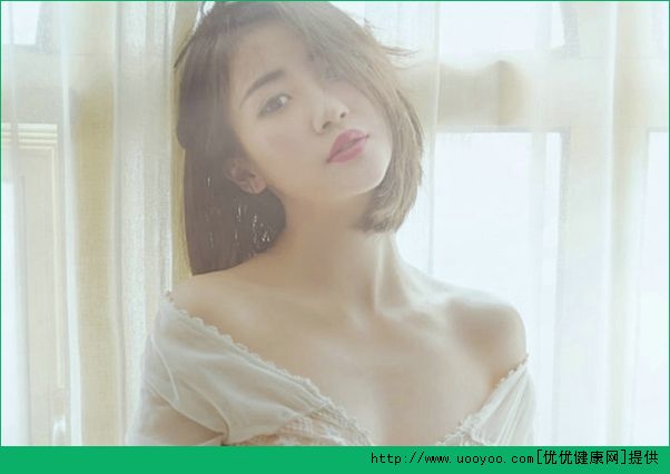 青春期女生胸部发育不良怎么办？青春期女生胸部很小怎