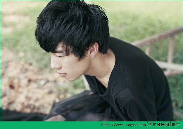 初二男生标准体重是多少？初二男生的正常体重为多少？(3)