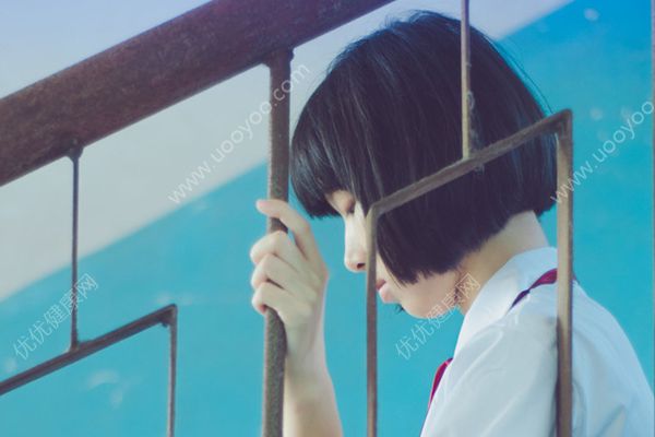 青春期少女月经频繁是怎么回事？青春期少女月经频繁怎么办？(1)