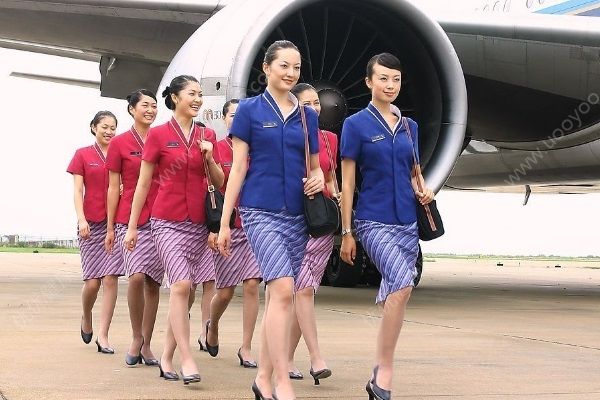 初中生能当空姐吗？当空姐需要具备什么条件？(1)