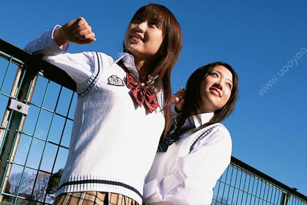 广西一中学要求女生剪短发 学校不让留头发该怎么办？(1)