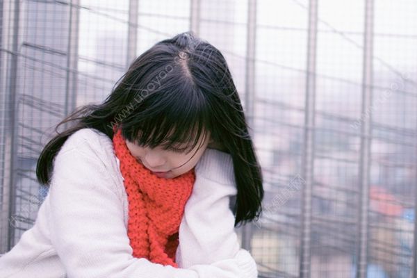 青春期女生有狐臭是怎么回事？青春期女生有狐臭怎么办？(4)
