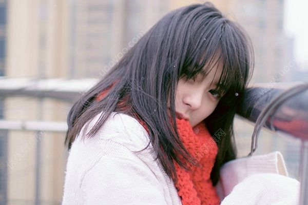 青春期女生可以拔胡子吗？青春期女生拔胡子好不好？(1)