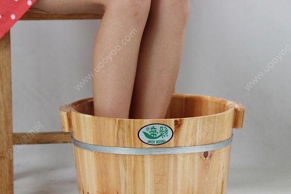 青少年用热水泡脚好吗？热水泡脚有什么好处？(4)