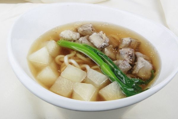 冬瓜排骨汤有什么功效？冬瓜排骨汤的做法(4)