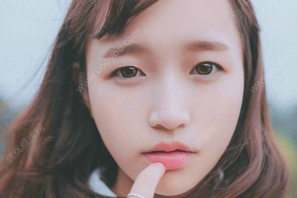 我初一我被男生摸了怎么办？女孩被男生摸了应该怎么做